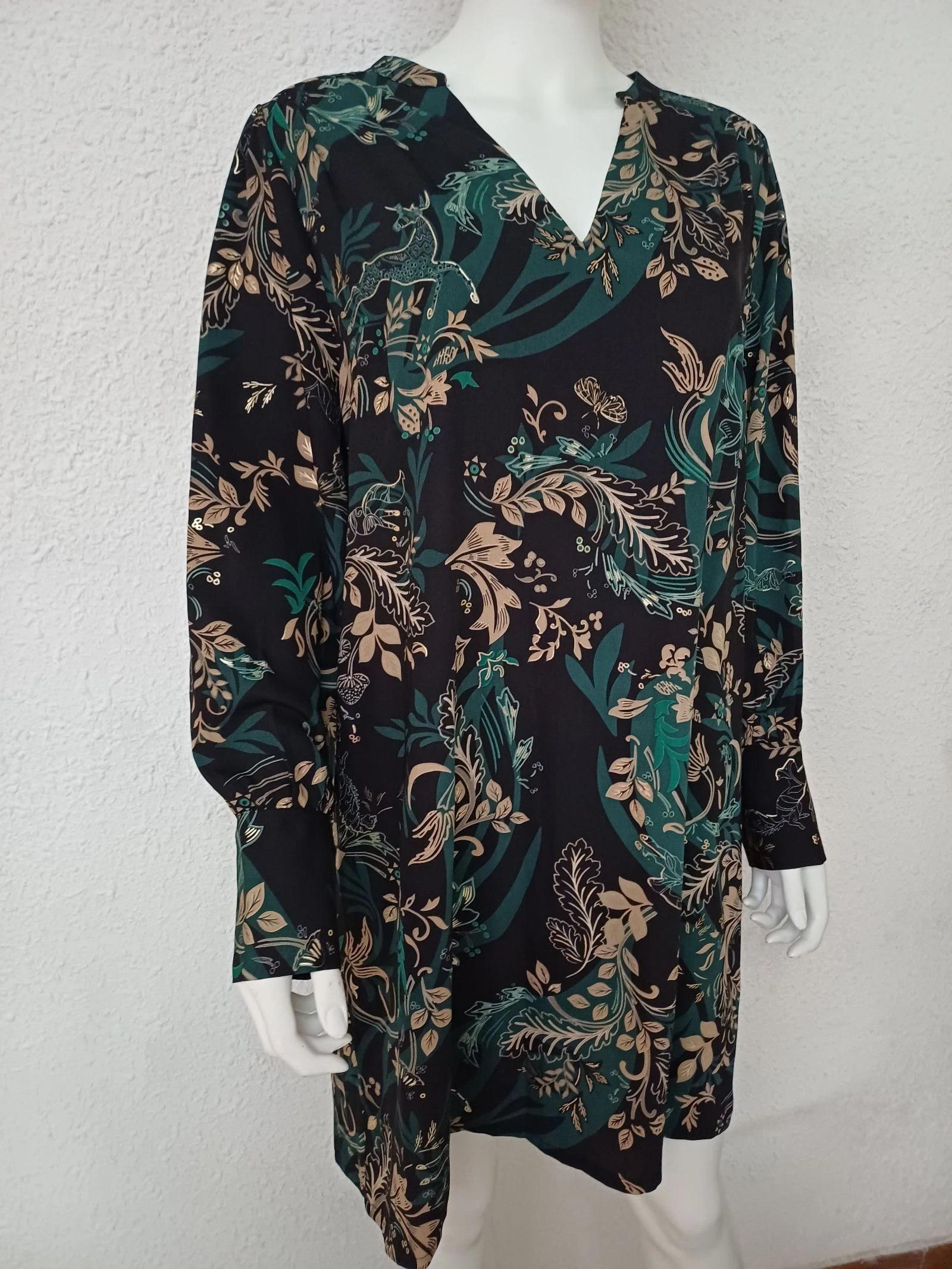 Vestido cache-cache fluido e confortável tamanho 38/40 cor preto com estampa – photo 3